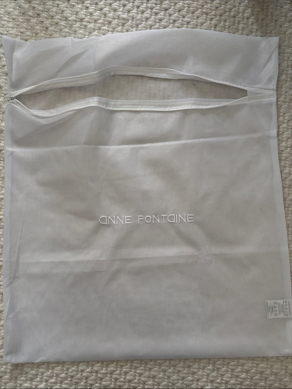 Anne Fontaine washing bag